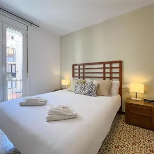 authentic-cute-family-apartment-near-camp-nou.catalonia-hotels.com/